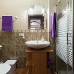 Private Solarium - 2br House Near The Airport Semesterbostad