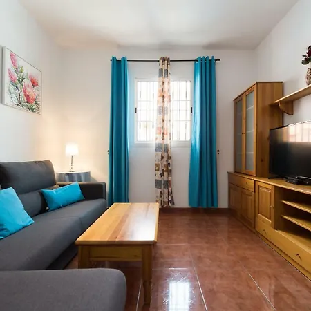 Semesterbostad Private Solarium - 2br House Near The Airport Vecindario (Gran Canaria)